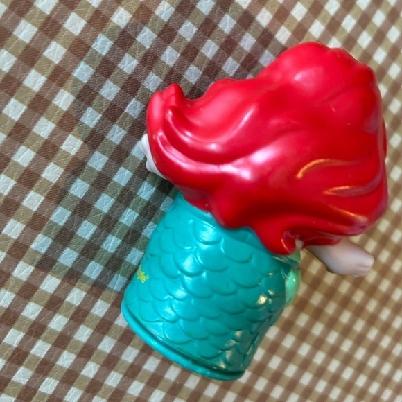 Fisher Price Little People Princess Ariel Little Mermaid toy - Picture 6 of 8